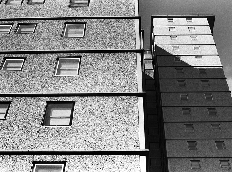 Life in an Inner Melbourne Housing Estate, 1986: Australia : Richard Moore : Journalist : Photographer :